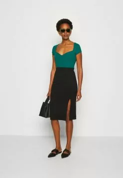 Anna Field T-Shirt Basic - Dark Green -Anna Field Geschäft 00fd048e6bc64f909f5d6cf4a01dd6f5