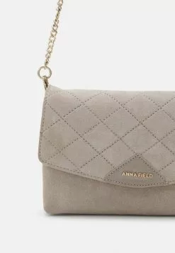 Anna Field LEATHER - Clutch - Taupe 11 Anna Field LEATHER - Clutch - Taupe -Anna Field Geschäft 363dafc171c54b91bd96d8416fff60b1
