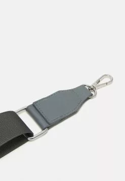 Anna Field Notebooktasche - Dark Grey 11 Anna Field Notebooktasche - Dark Grey -Anna Field Geschäft 53b41d3b30004fe69642dc06e2ca97e2