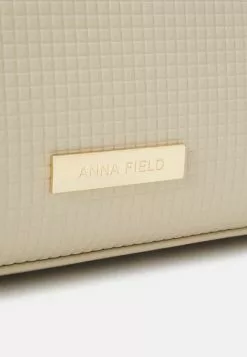Anna Field Notebooktasche - Beige -Anna Field Geschäft 79301343a8a34c238e48096ad66f1cda
