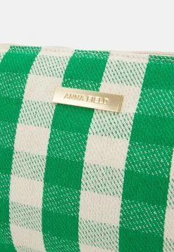 Anna Field Kosmetiktasche - Green 12 Anna Field Kosmetiktasche - Green -Anna Field Geschäft 8c3012ac37c44c28b947b98d3b3188a1